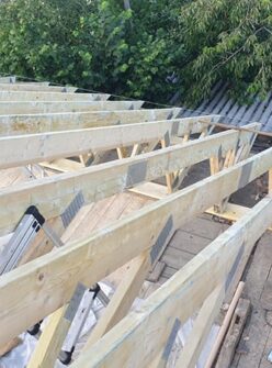 Sarpanta lemn {{brizy_dc_image_alt imageSrc=